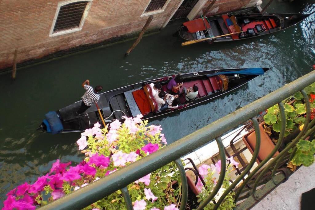 Leoncini With A Wonderful Canal View Venice Luaran gambar